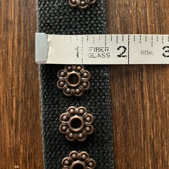 💥2 for 1💥Roxy Grey Canvas Belt with Floral Stud accents - Picture 5 of 5